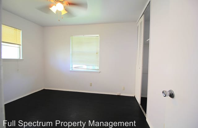 126 Paradise Valley Gallery 3