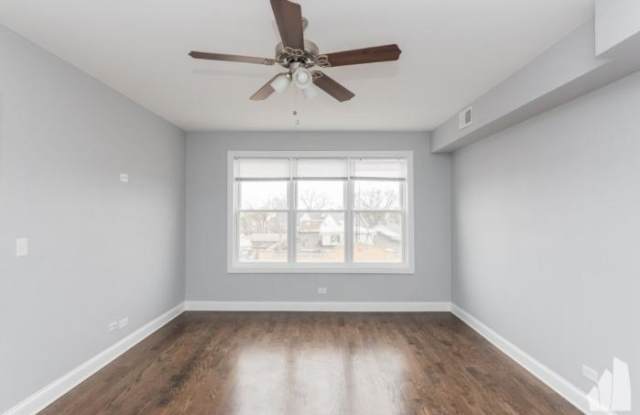 3663 NORTH ELSTON AVENUE Gallery 3