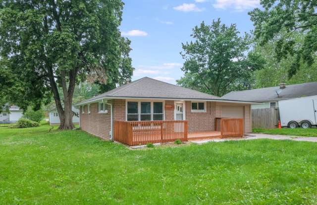 Mahomet | Renovated 2 Bed / 1 Bath Home photos photos