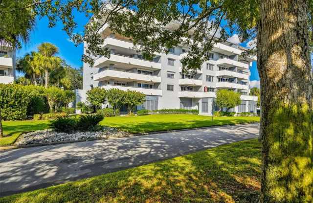 1000 RIVERSIDE DRIVE photos photos