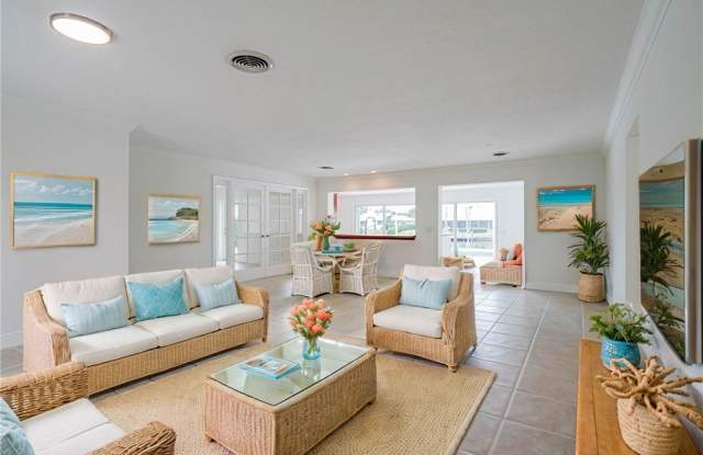 21 Dolphin Drive Gallery 3