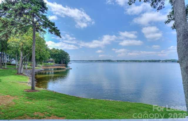 368 Northwest Drive - 368 Northwest Drive, Davidson, NC 28036