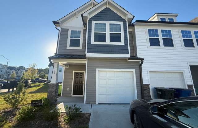 Newly Built 3BD, 2.5BA End-Unit Raleigh Townhome Near White Oak Crossing and Interstates Gallery 1