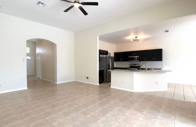 Beautiful 4 Bedroom, 3 Bathroom Ranch-Style Pool Home in Highlands Reserve Golf Community! Gallery 4