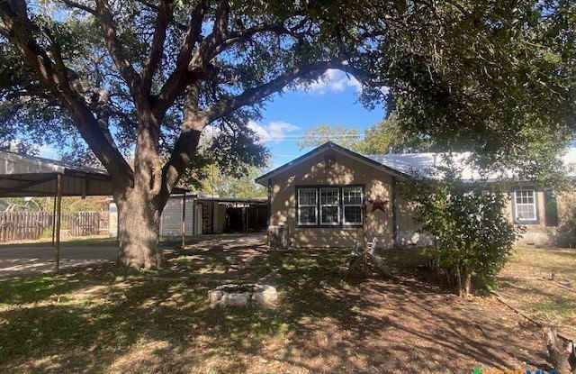 214 S Hackberry Avenue Gallery 2