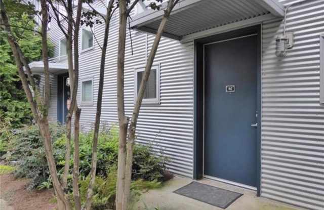 400 Village Parkway NE Gallery 2