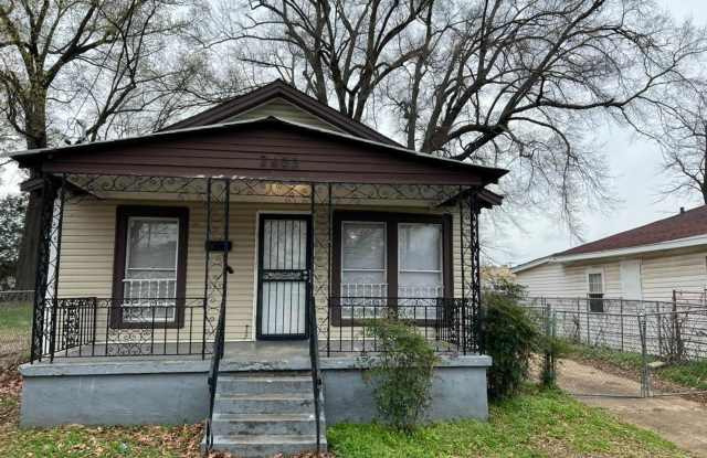 2603 Felix Ave photos photos