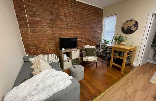 $2495 (Mission Hill) Renovated 1-Bedroom Near Northeastern, Longwood Medical Area & Multiple Universities – Parking Available! photos photos