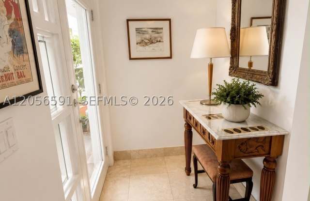 7918 Harbor Island Dr Gallery 2