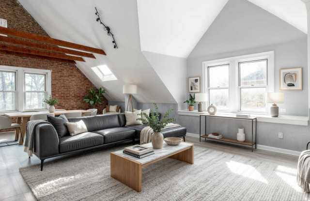 396 Sigourney Street Gallery 1