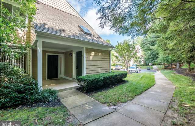 12303 STRONG COURT - 12303 Strong Court, Fair Oaks, VA 22033