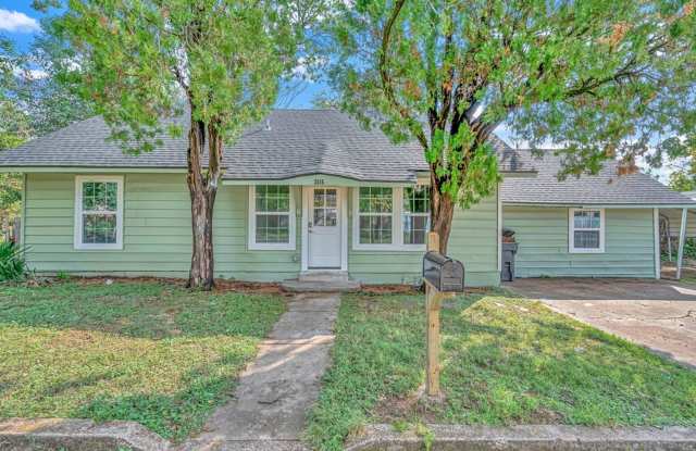Newly remodeled 4BD 3BA Home in Waco photos photos
