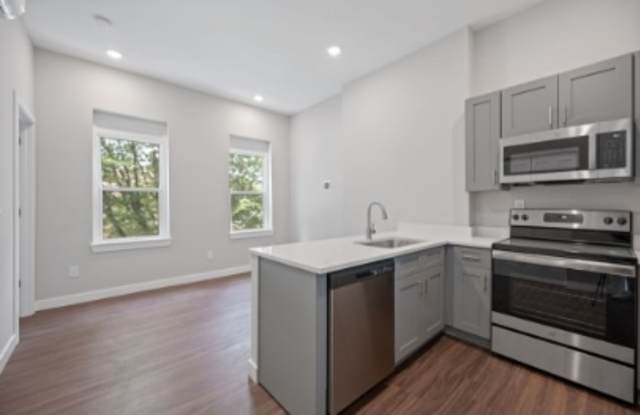 1904 Linn Street - 2 Gallery 3