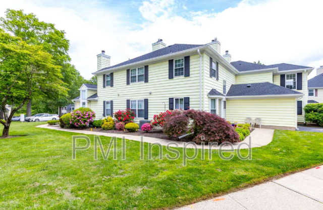 2404 Buckingham Circle photos photos