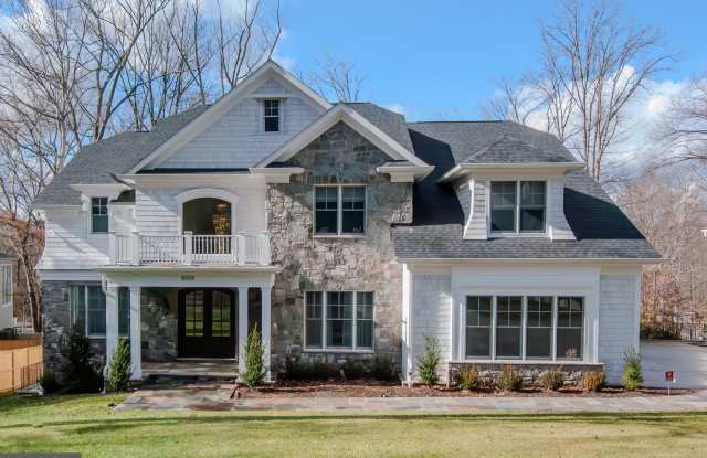 8504 MEADOWLARK LANE photos photos