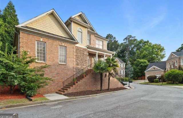 1711 Summit Glen Lane NE photos photos