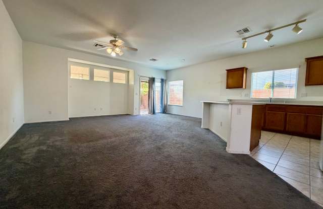Cute NLV single storyhome near parks Gallery 4