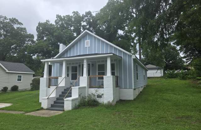 523 E Nelson Avenue Gallery 3