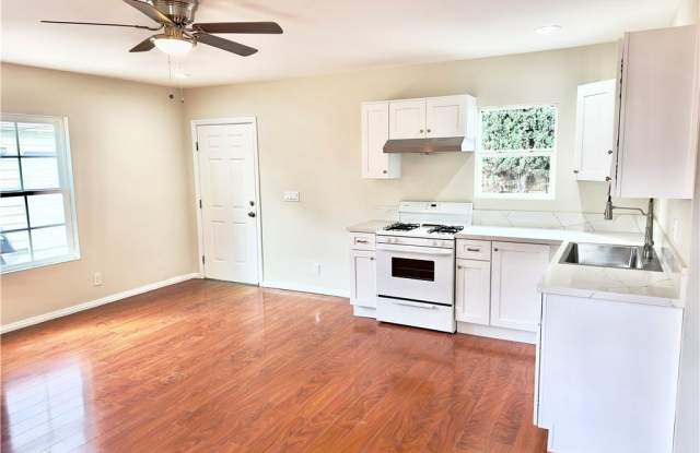 905 S Flower Street - 905 South Flower Street, Santa Ana, CA 92701