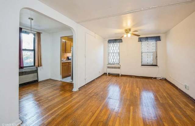 3235 Barker Ave Gallery 1