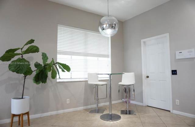 878 Lavender Circle Gallery 4