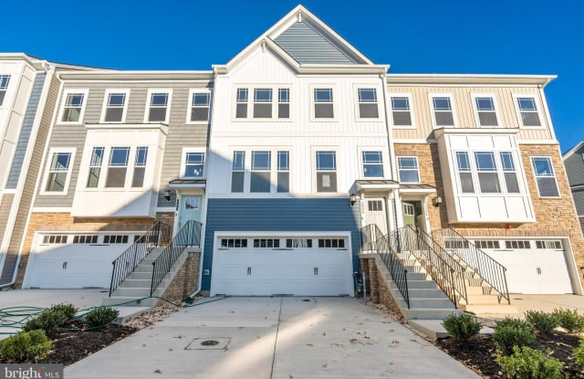 308 SWEETBAY RD - 308 Sweetbay Road, Essex, MD 21221