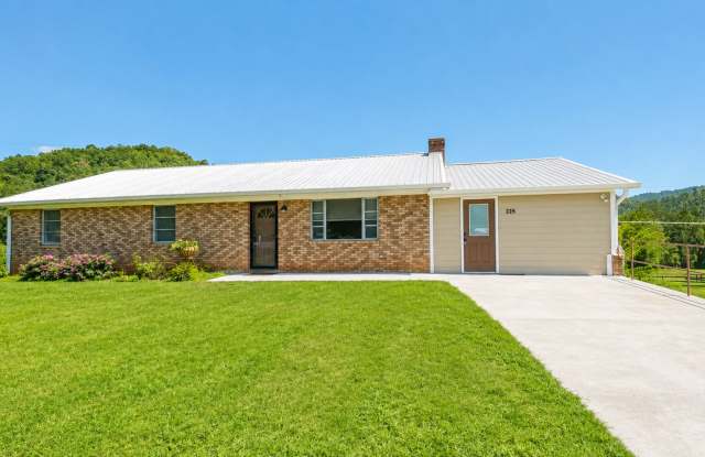 Asheville Rental-Peaceful Setting with Mountain Views! photos photos