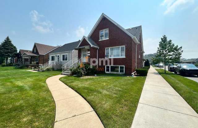 1319 W 151st St photos photos
