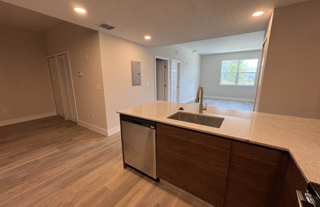 4424 South Texas Avenue #1-112 - 1 Gallery 3