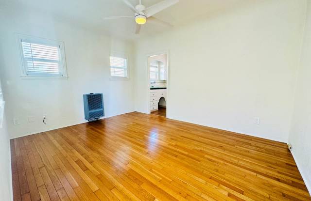 1BD/1BA North Park Bungalow Available! - Only $1,995/mo! Gallery 4