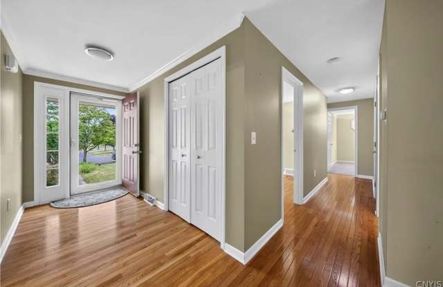 7554 Sugarwood Lane Gallery 4
