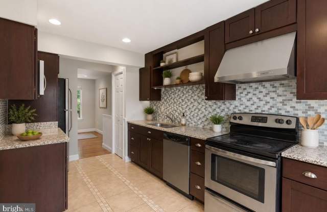 8579 HARVEST VIEW Court Gallery 3