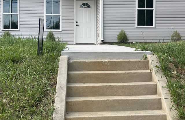 701 East Commerce Avenue photos photos