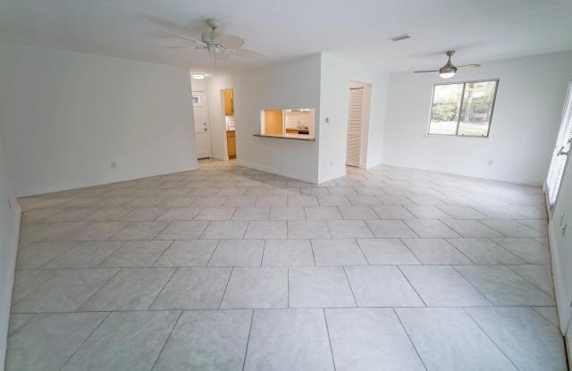 251 S Villas Court Gallery 4