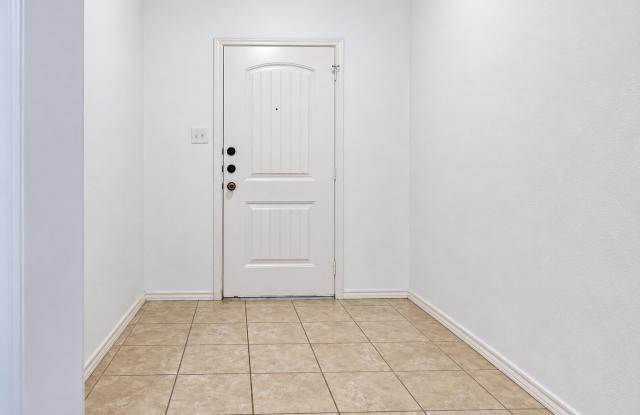 Beautiful 3/2 Townhome in Lubbock Cooper! Gallery 4