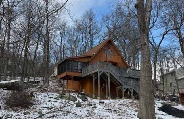 1037 Porter Drive - 1037 Porter Drive, Saw Creek, PA 18324