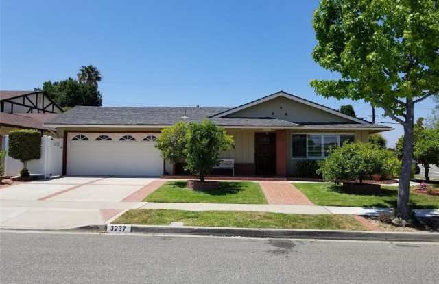 3237 Idaho Place - 3237 Idaho Place, Costa Mesa, CA 92626