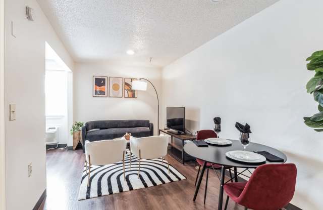 Vivo Living Charlotte University Gallery 2
