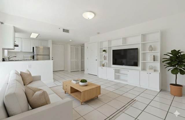 3052 SW 27th Ave - 3052 Southwest 27th Avenue, Miami, FL 33133