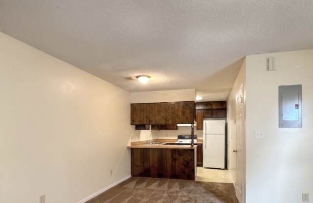 6320 W. Fairfield Dr., Unit D Gallery 3