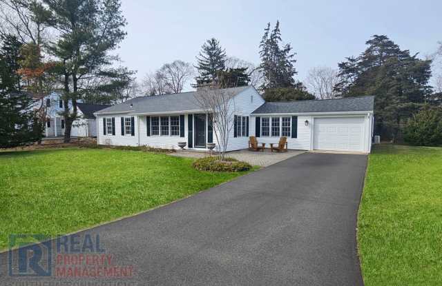 Charming 4-Bedroom Rental in Prime Madison Location Gallery 1