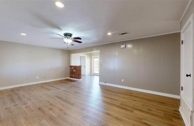 8251 W SH-21 Gallery 2