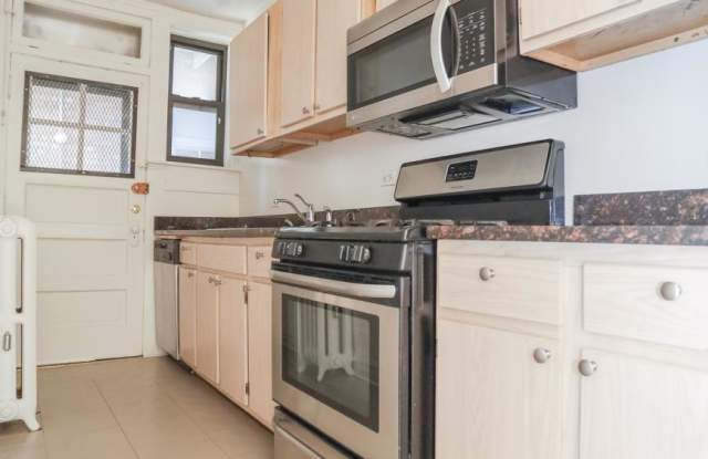 4256 North Clark St. - 4256 North Clark Street, Chicago, IL 60613