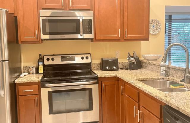 Turnkey Furnished Short Term Rental Gallery 4