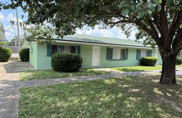 Applicants can take advantage of our new Security Deposit & Rent Programs.  Call our office for more details. photos photos