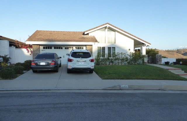 249 Calle Neblina - 249 Calle Neblina, San Clemente, CA 92672