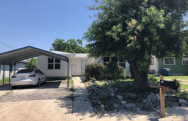 *MOVE IN SPEICAL* Newly Renovated & Move-In Ready 3-Bedroom with Pet-Friendly Perks! Pet Fee Waived! photos photos