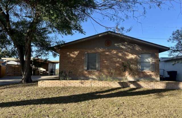 2301 North Parkwood Drive photos photos