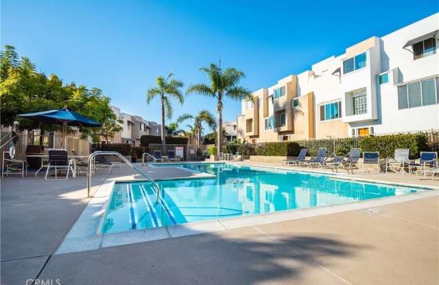 501 Herondo photos photos