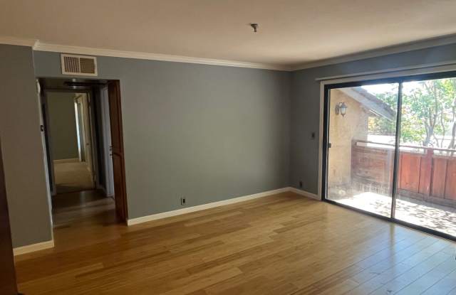 2-Bedroom Condo Near Nut Tree Premium Outlets - 654 Arcadia Drive, Vacaville, CA 95687